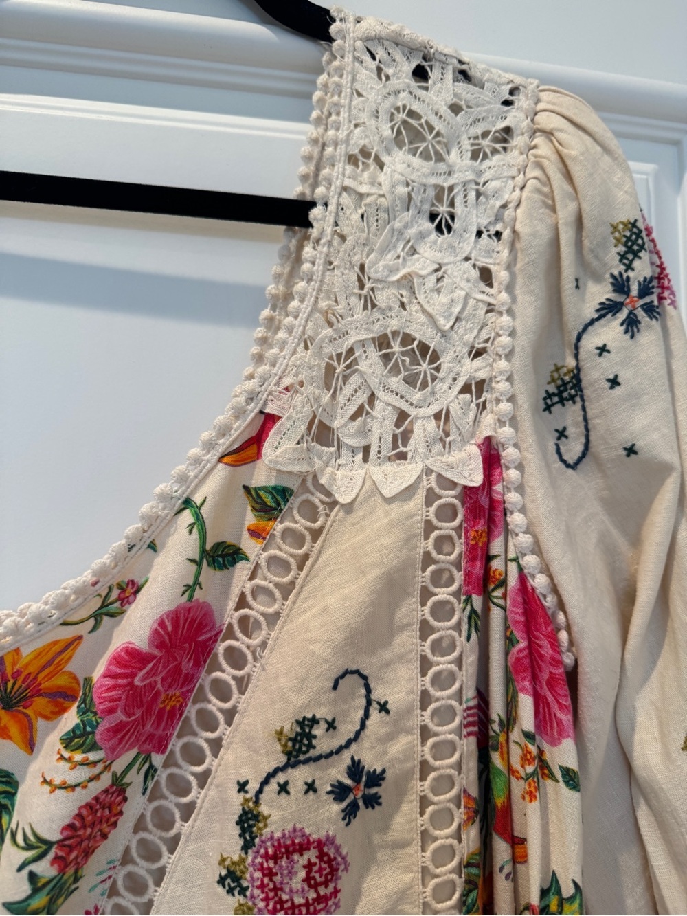 FARM Rio Cream One-Shoulder Floral Embroidered Dress - Picture 7 of 10